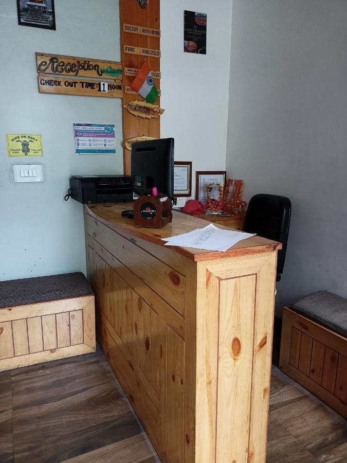 Woodstone B&B Manāli Buitenkant foto