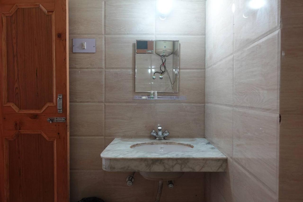 Woodstone B&B Manāli Buitenkant foto